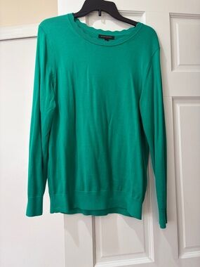 Banana Republic green Scoop Neck Lightweight Sweater